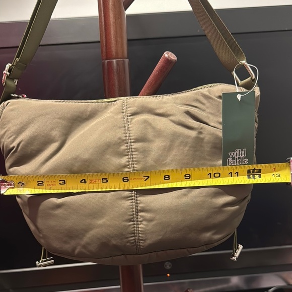 NWT Wild Fable Olive Green Quilted Shoulder Bag - Picture 2 of 6